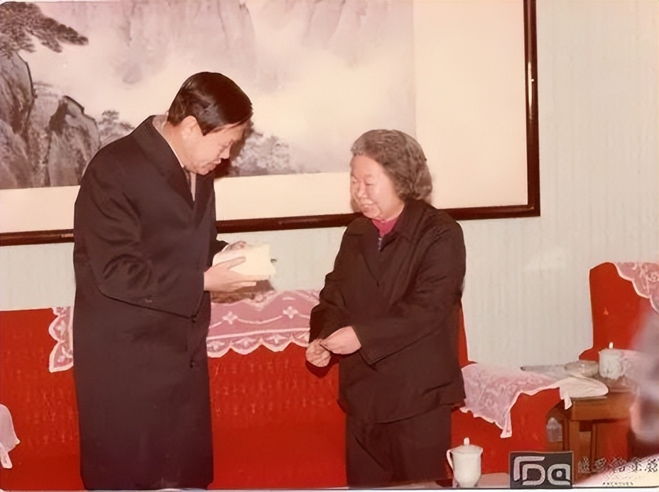 山高水长，杨振宁先生在复旦留下的那些珍贵瞬间