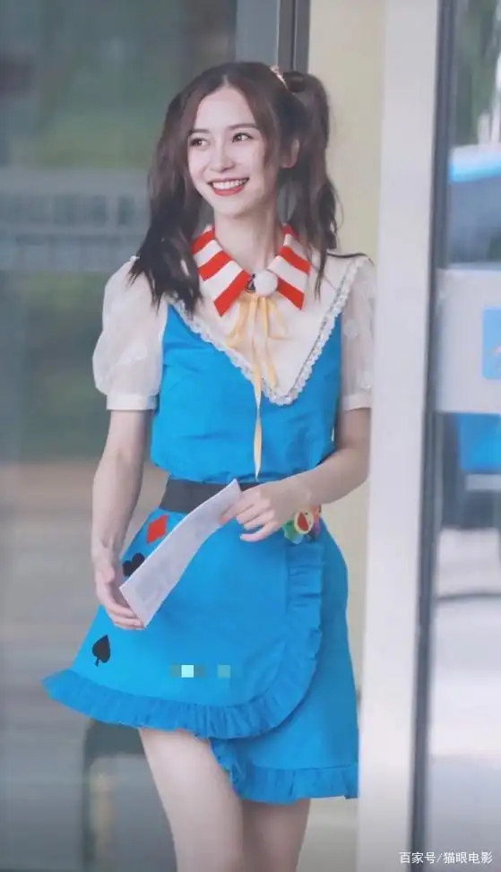 Angelababy跑男上绑爱心双马尾，甜美得像高中生，网友：是32岁吗