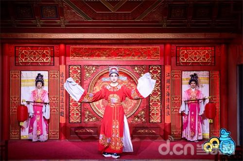 《QQ三国》年度玩家见面会圆满落幕，长夜之战全新玩法神秘开启