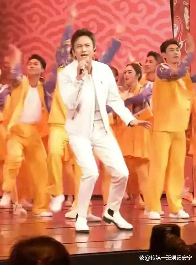 央视春晚“微笑哥”找到了！吉林歌舞团的帅哥，他没想到自己会火