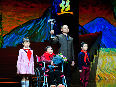 2017感动中国十大年度人物揭晓，谁温暖了你的2017？