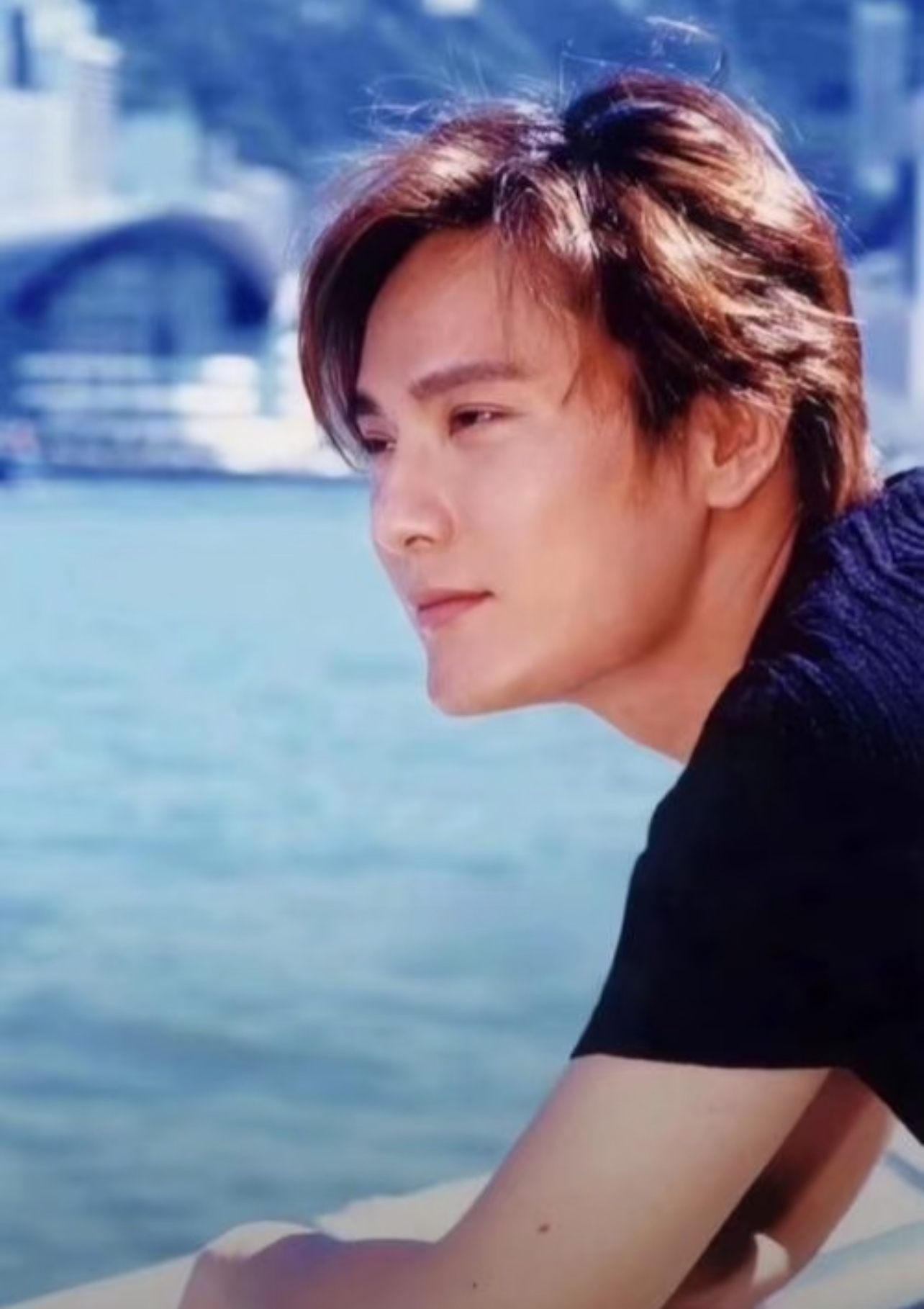 被十八线嘉宾嘲过气，"情歌王子"张信哲，透露57岁至今不娶的原因