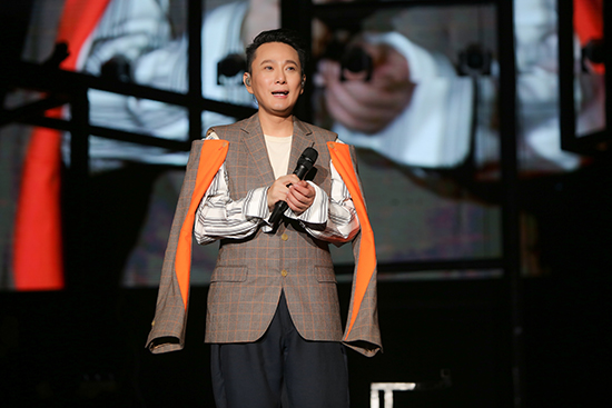 张信哲深圳开唱 与歌迷共度“最长的夜晚”