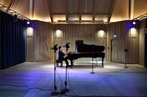 华裔青年说|杨远帆：融合中西风格不只是概念和口号