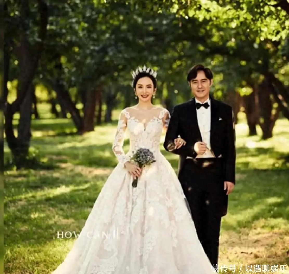 详细阅读:冯雷被误认单身十年,婚纱照曝光引热议,低调婚姻藏秘密 冯雷被误认单身十年,婚纱照曝光引热议,低调婚姻藏秘密
