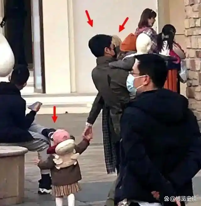 央视颜值天花板涂经纬，与撒贝宁同居 4 年转身嫁富商，今现状令人唏嘘
