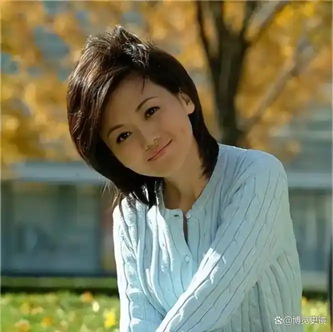央视颜值天花板涂经纬，与撒贝宁同居 4 年转身嫁富商，今现状令人唏嘘
