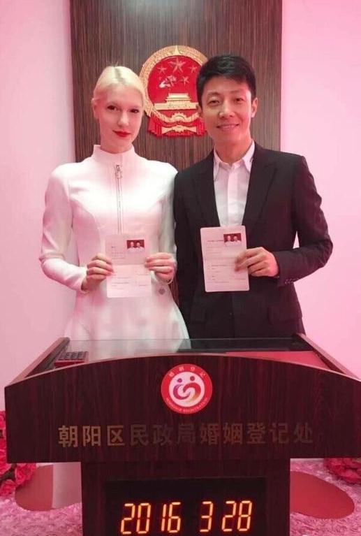 撒贝宁情史大起底 涂经纬国际章还有孙杨来乱入