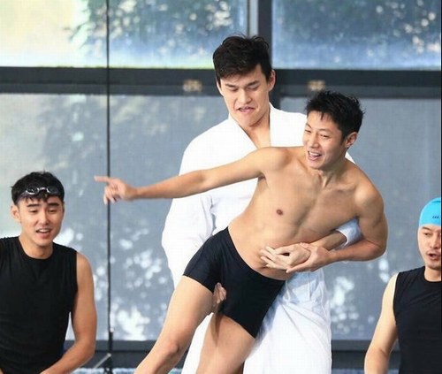 撒贝宁情史大起底 涂经纬国际章还有孙杨来乱入