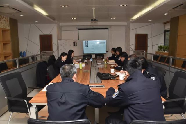「重磅」时隔22年前的特大抢劫杀人案昨开庭审理 公检法“三长”同庭