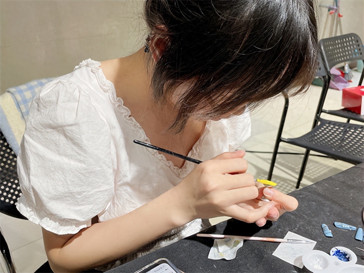 2026济南美甲培训学费揭秘，零基础也能玩转指尖艺术