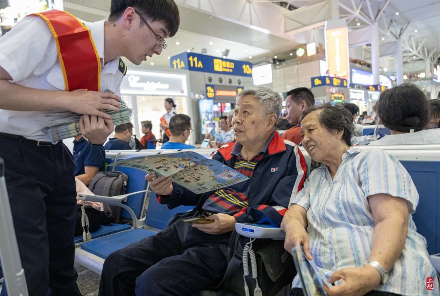 京港、沪港间高铁动卧列车夕发朝至 刚学会了粤语的“高姐”想去香港玩