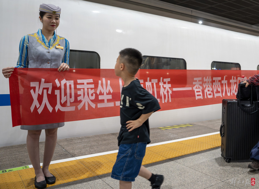京港、沪港间高铁动卧列车夕发朝至 刚学会了粤语的“高姐”想去香港玩