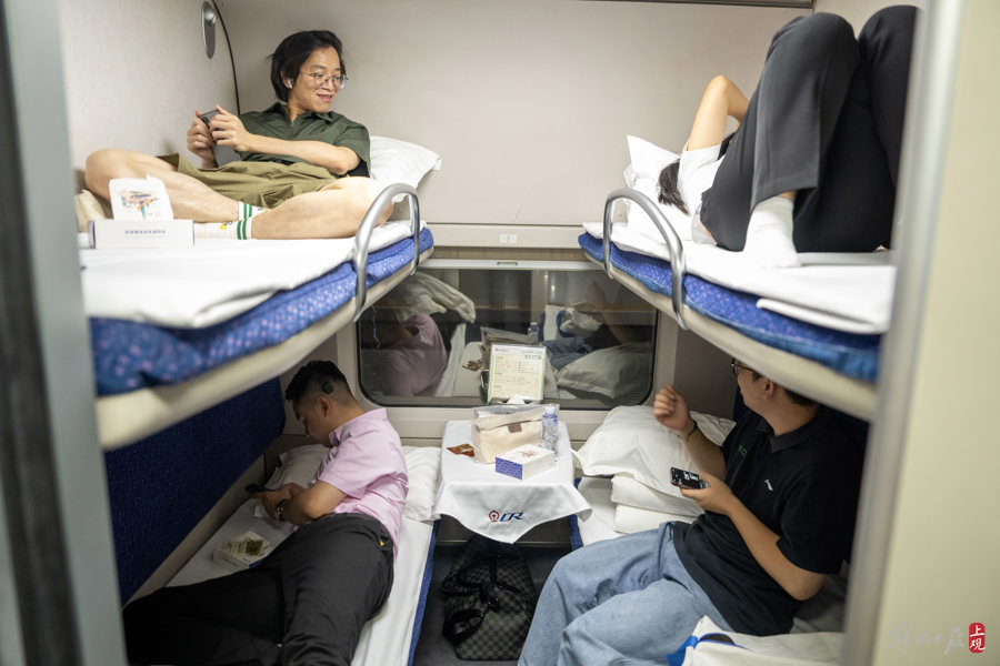 京港、沪港间高铁动卧列车夕发朝至 刚学会了粤语的“高姐”想去香港玩