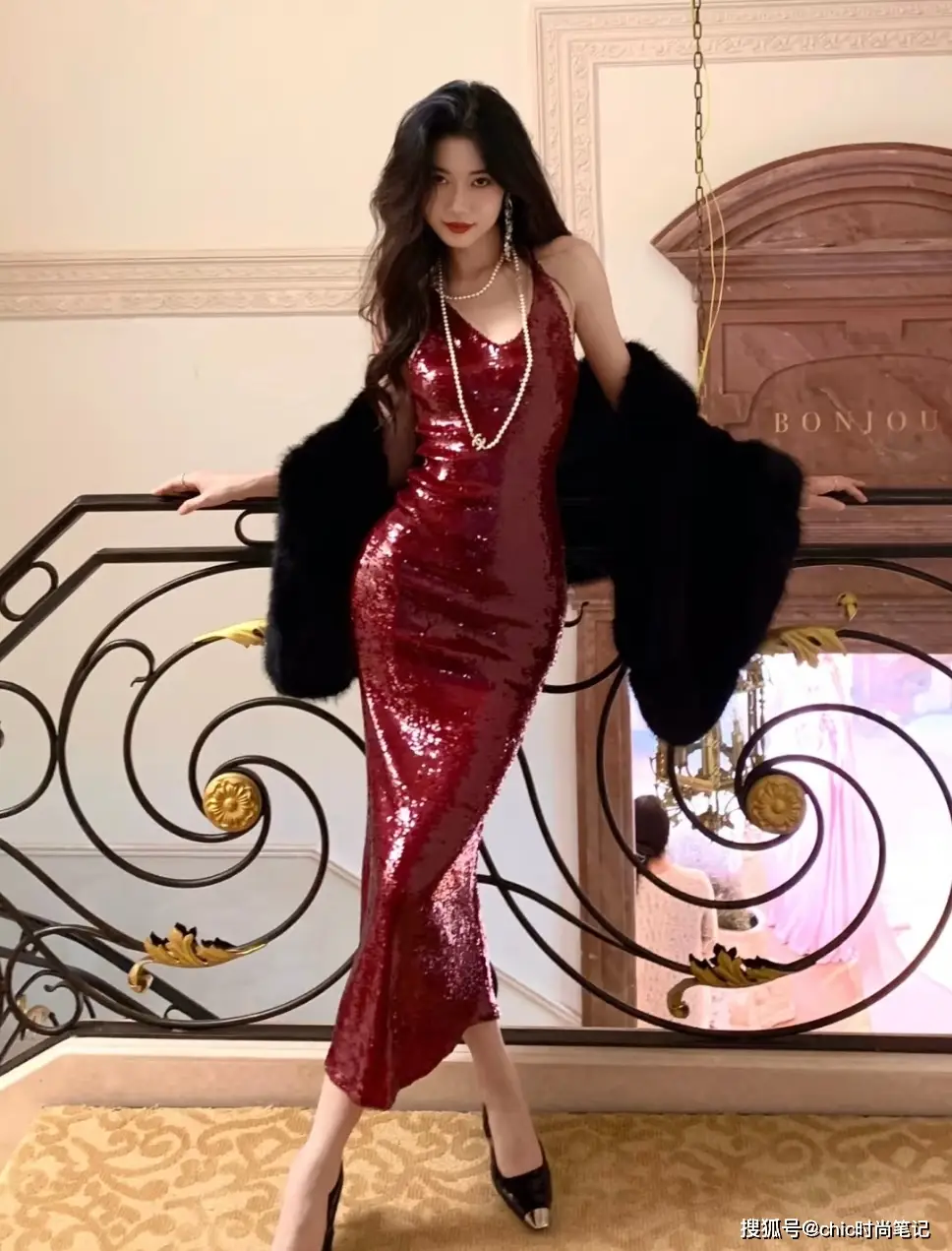 年会晚宴不能停！美美的年会穿搭指南来了，成为最耀眼的Queen