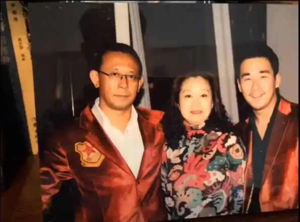起底张国立和前妻罗秀春的那些年，那些事儿！