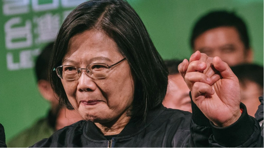 赖清德上任前，还扯“台湾有事”，殊不知接了蔡英文三个烫手山芋