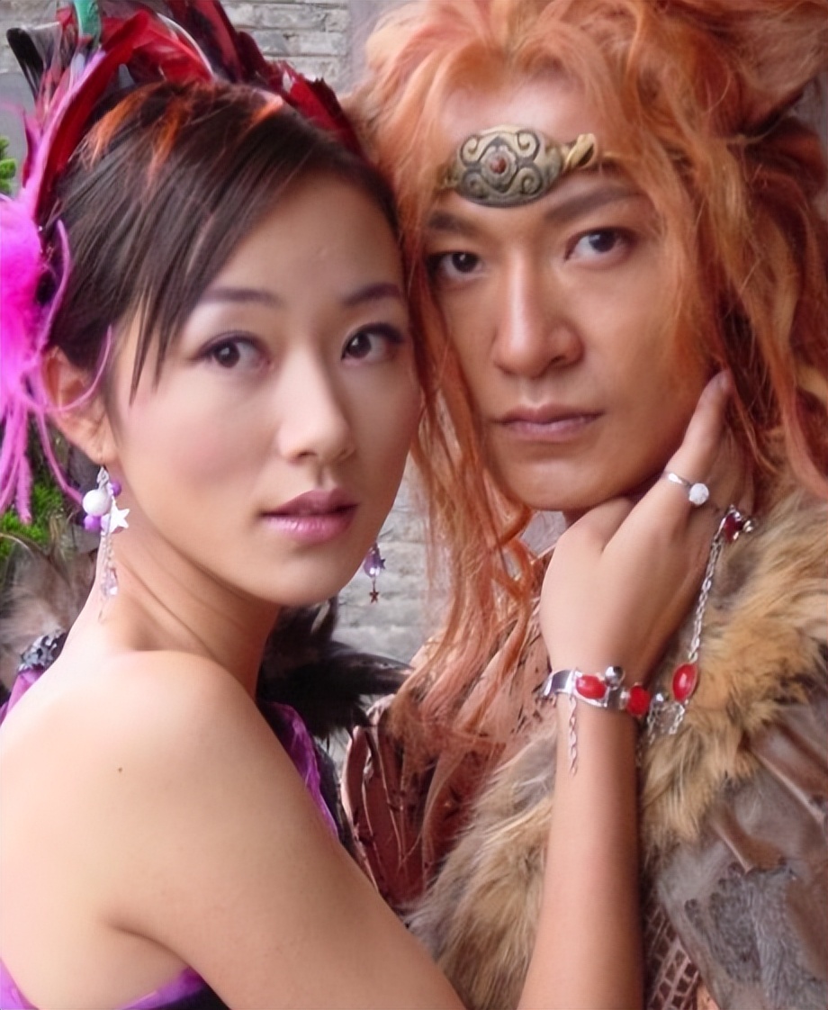 49岁李宗翰近况：坚持不婚不育，如今与母亲相依为命到处旅游