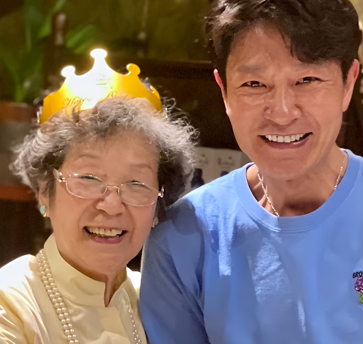 好男人李宗翰，49岁未婚未育，坚决不送母亲进养老院与其相依为命