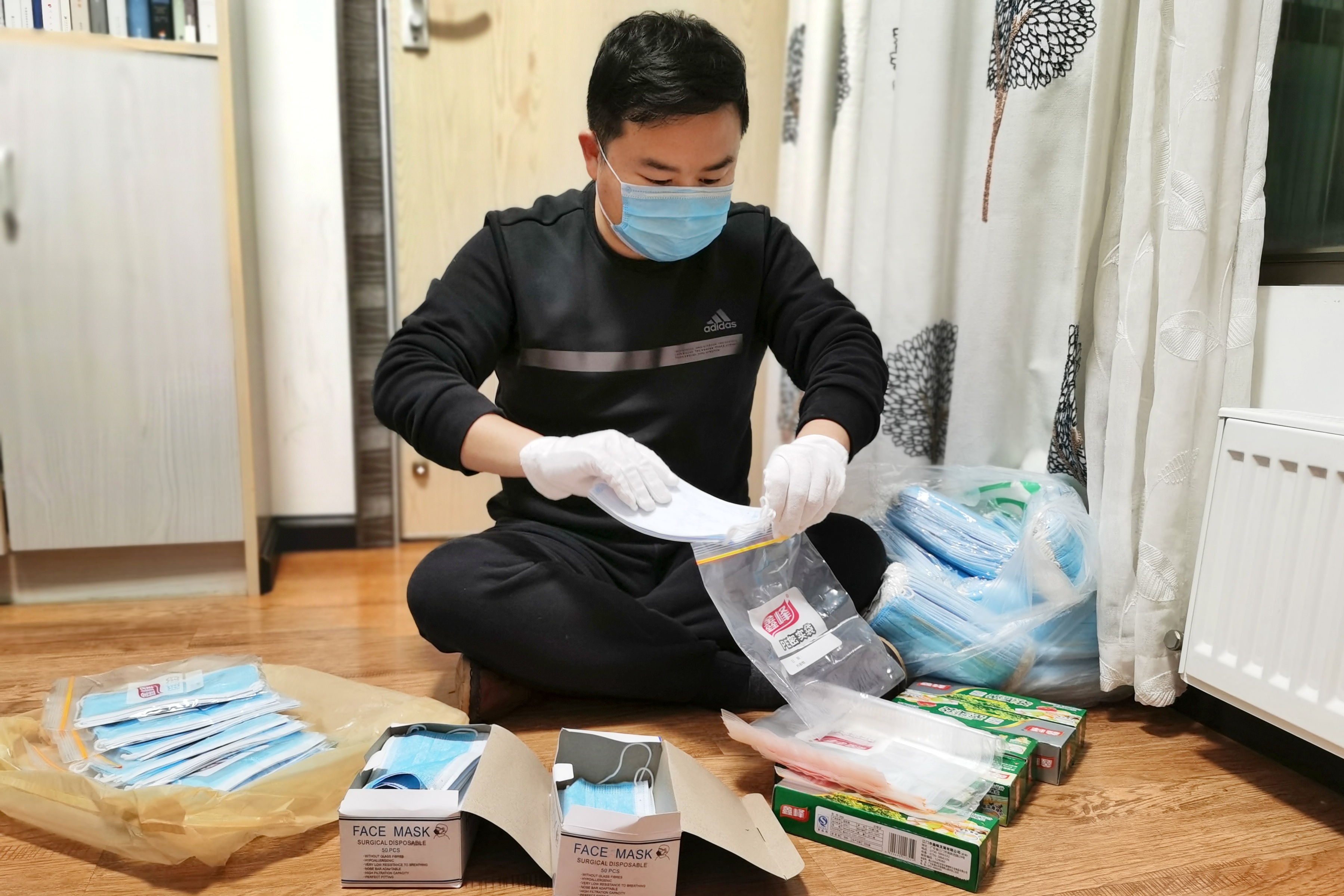 收到爱心礼包：“内心变得温暖又强大”——贵州师范大学情牵湖北籍师生