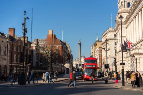 脱欧十年的英国，考虑重返欧盟？崔洪建：未来十年可能性非常低