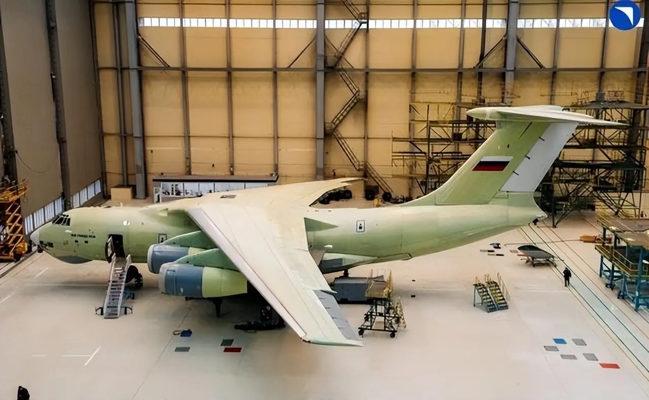 中国太聪明了：趁着俄罗斯武器滞销，一口气订购20架大飞机