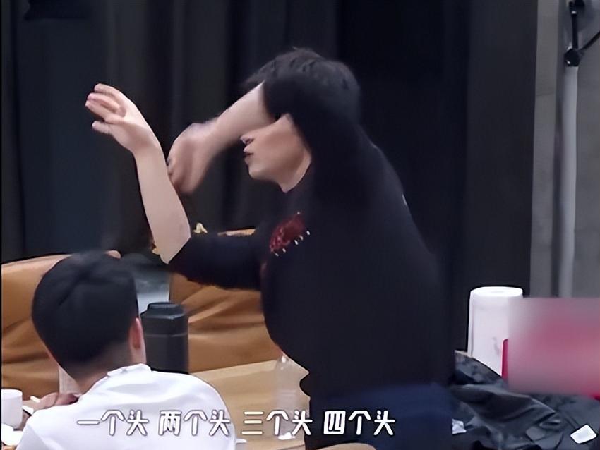 鹿晗背景有多硬？王思聪不敢评价他，时尚主编尊称他为少爷