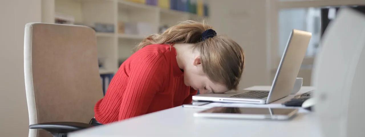 刷刷手机就能日赚数百?那不是副业,而是割韭菜!