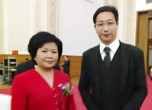 《新闻联播》前主播邢质斌:与初恋丈夫相爱一生