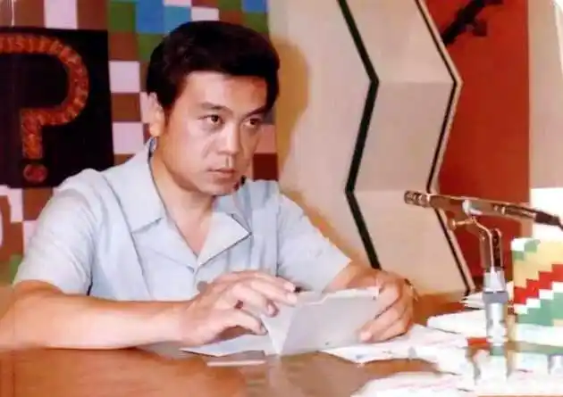 《新闻联播》前主播邢质斌:与初恋丈夫相爱一生